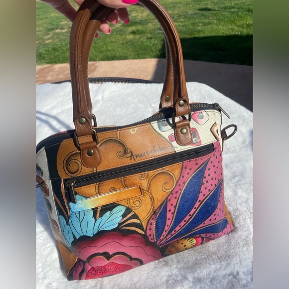💕NWOT ANUSCHKA GENUINE LEATHER Hand Painted Floral Crossbody Satchel handbag💕 - Picture 2 of 11